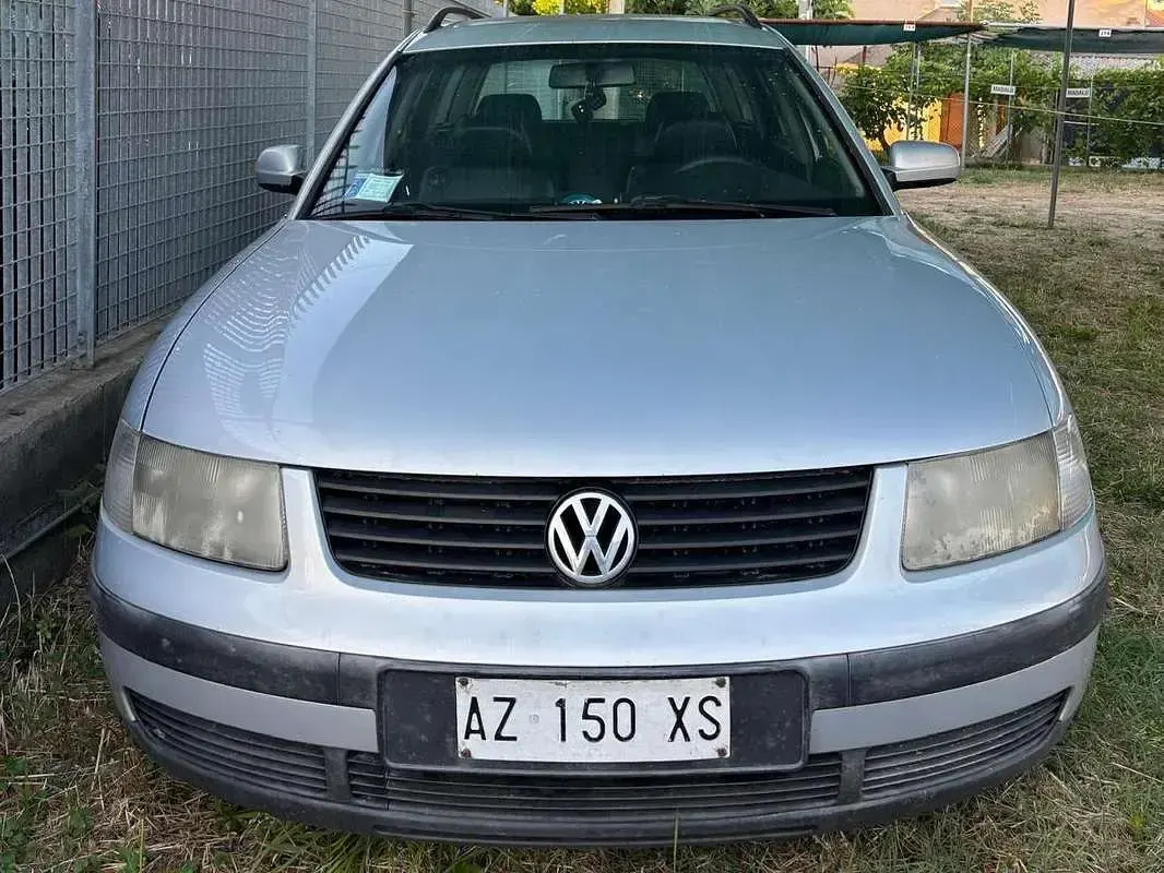 Usata VW Passat Highline 110 CV (80 kW) 1998 Argento Station wagon