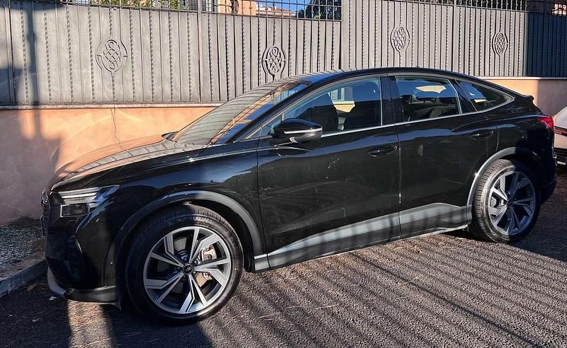 Nero Usata 2022 Audi Q4 Sportback e-tron Advanced SUV | 31.900 € (Buon prezzo) - Immagine 1/4