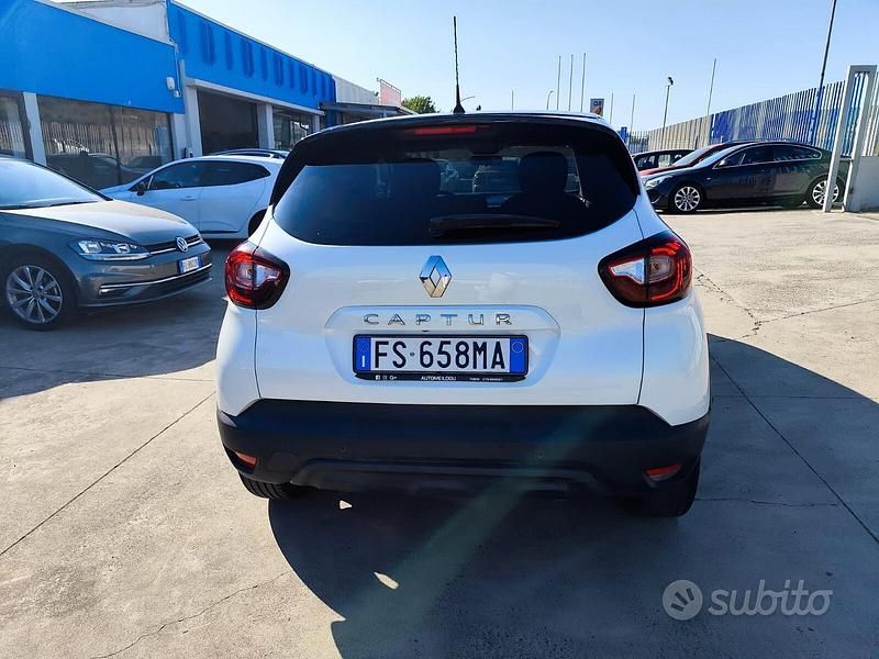 Usata Renault Captur 110 CV (80 kW) 2018 Bianco SUV
