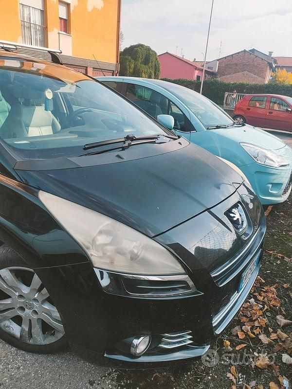 Nero Usata 2010 Peugeot 5008 Peugeot Sport Engineered Monovolume | 2000 € (Buon prezzo) - Immagine 1/4