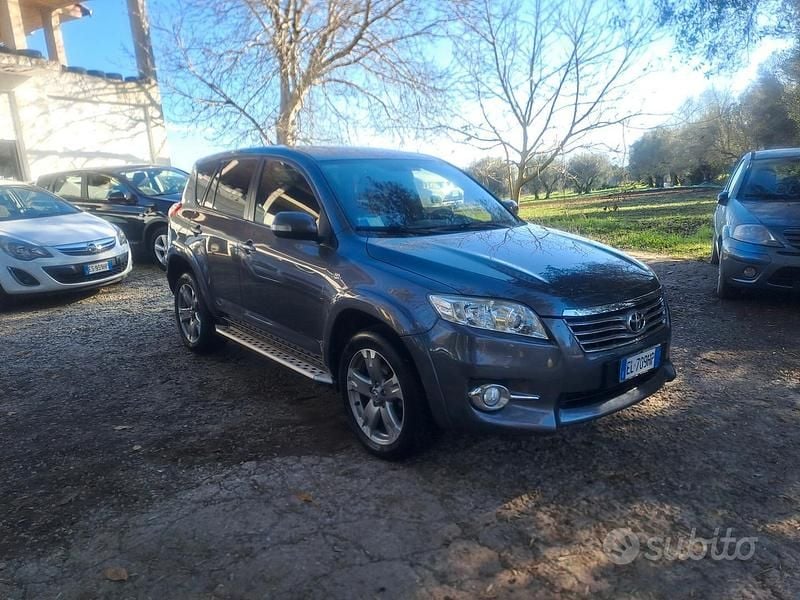 Usata Toyota RAV4 150 CV (110 kW) 2012 Grigio SUV