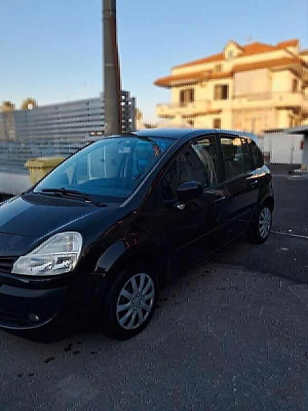 Usata Renault Modus Dynamique 74 CV (54 kW) 2010 Nero Monovolume