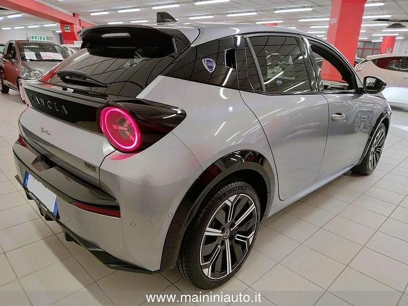 Gebraucht Lancia Ypsilon 101 PS (74 kW) 2025 Grau Kleinwagen