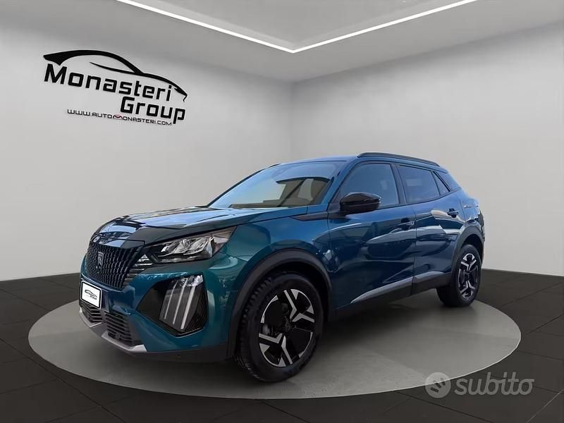 Usata Peugeot 2008 Allure 101 CV (74 kW) 2025 Blu SUV