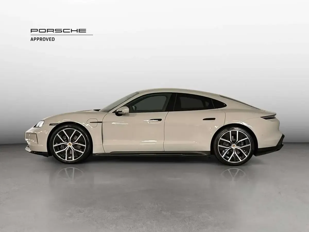 Usata Porsche Taycan Performance Package 319 kW (435 CV) 2024 Gesso Berlina