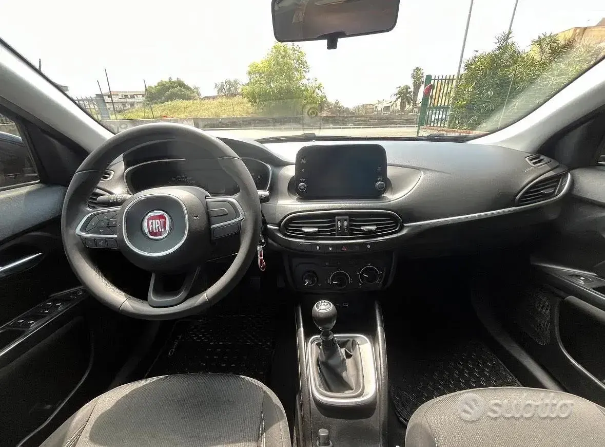 Usata Fiat Tipo 76 CV (55 kW) 2020 Bluazzurro Berlina
