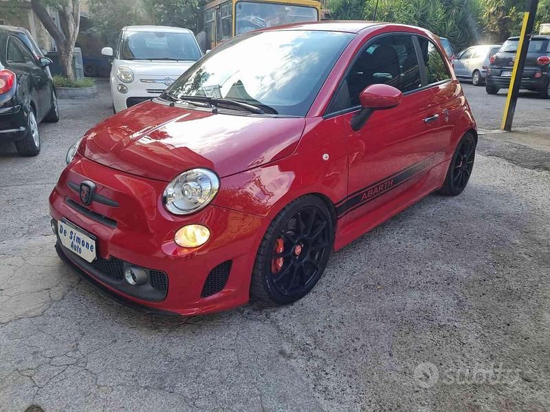 Usata Abarth 595 Turismo 165 CV (121 kW) 2016 Rosso metallizzato Utilitaria