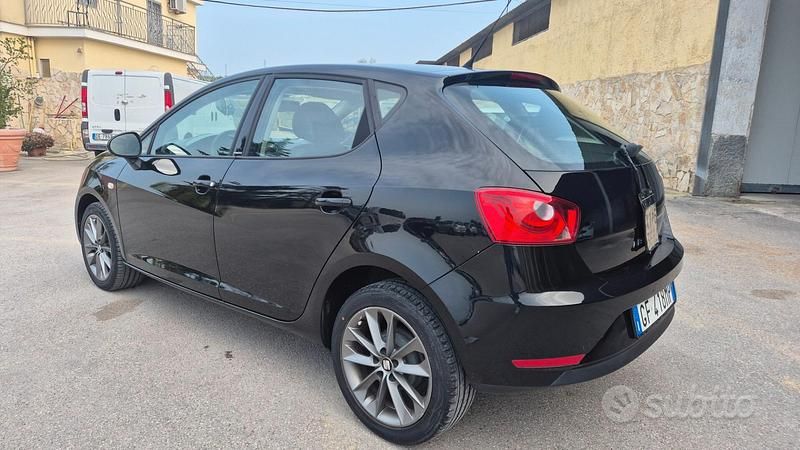Usata Seat Ibiza I-Tech 75 CV (55 kW) 2015 Nero Berlina