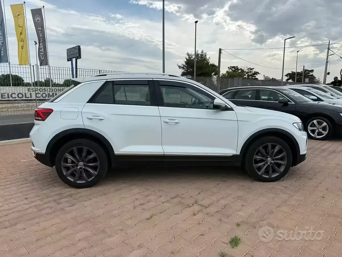 Usata VW T-Roc Style 150 CV (110 kW) 2018 Bianco SUV