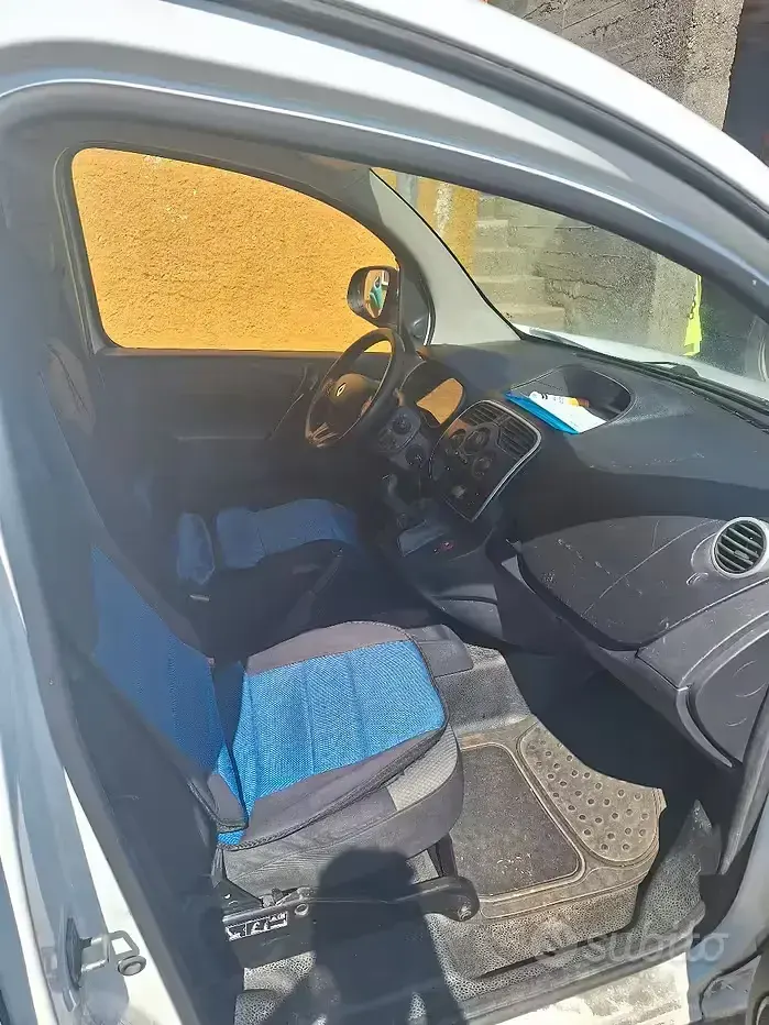 Usata Renault Kangoo 90 CV (66 kW) 2017 Monovolume
