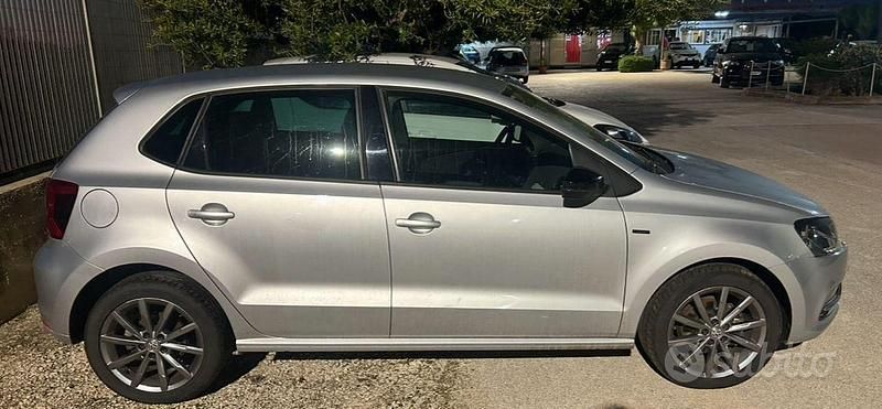 Usata VW Polo 90 CV (66 kW) 2014 Grigio Utilitaria