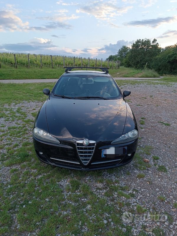 Usata Alfa Romeo 147 105 CV (77 kW) 2007 Nero Utilitaria