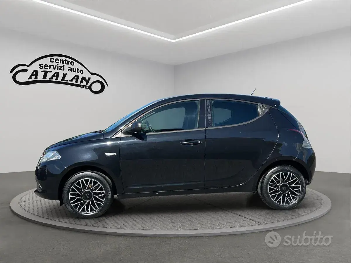Usata Lancia Ypsilon S 95 CV (69 kW) 2015 Nero Utilitaria