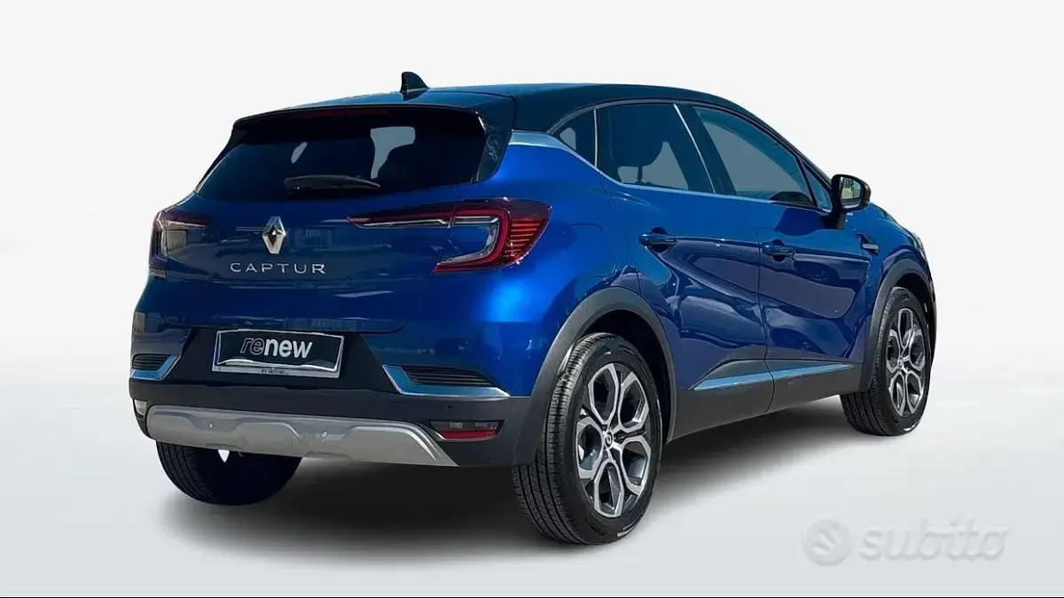 Usata Renault Captur Techno 101 CV (74 kW) 2023 Bluazzurro SUV