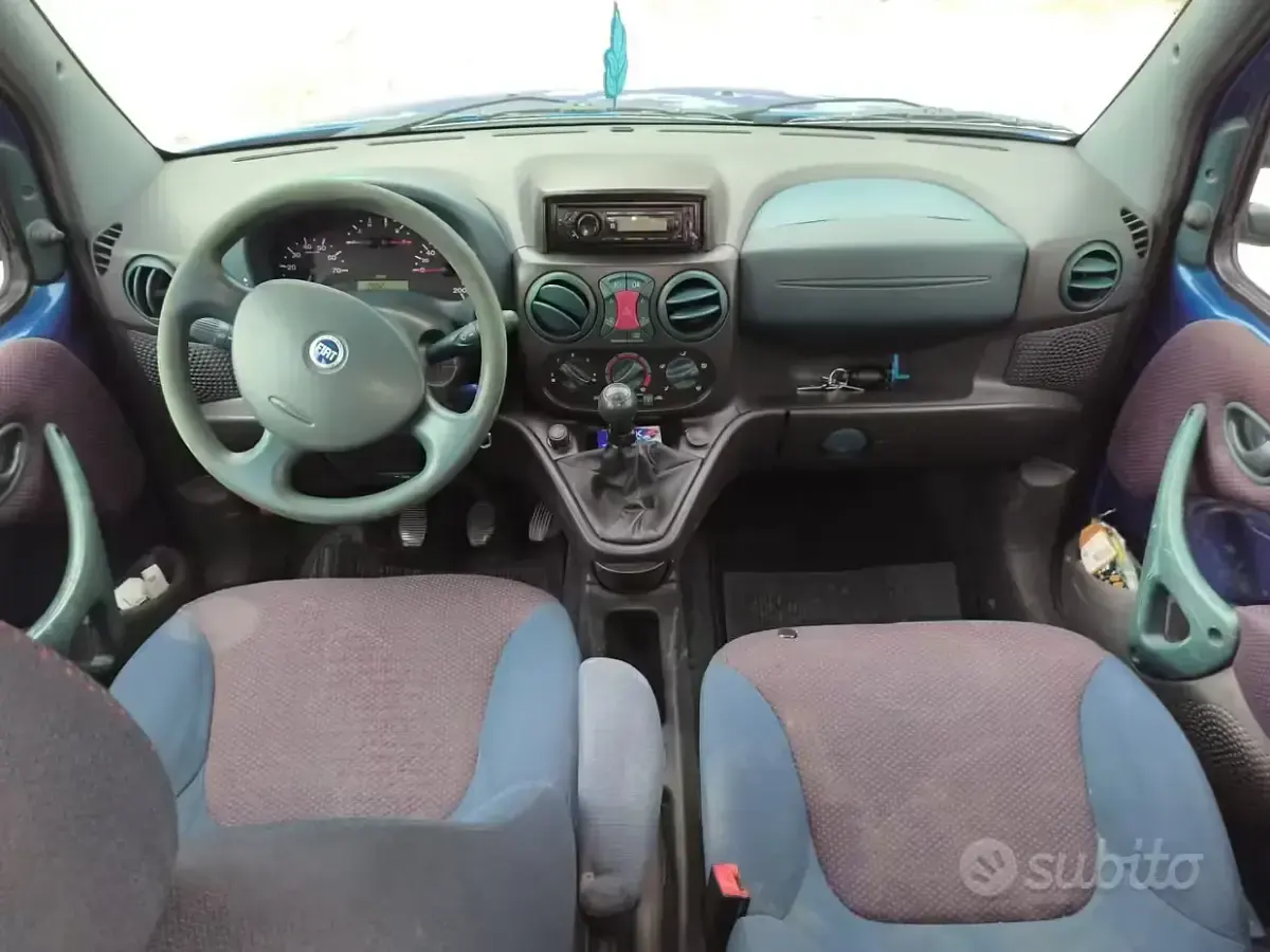 Usata Fiat Doblò 101 CV (74 kW) 2002 Bluazzurro Monovolume