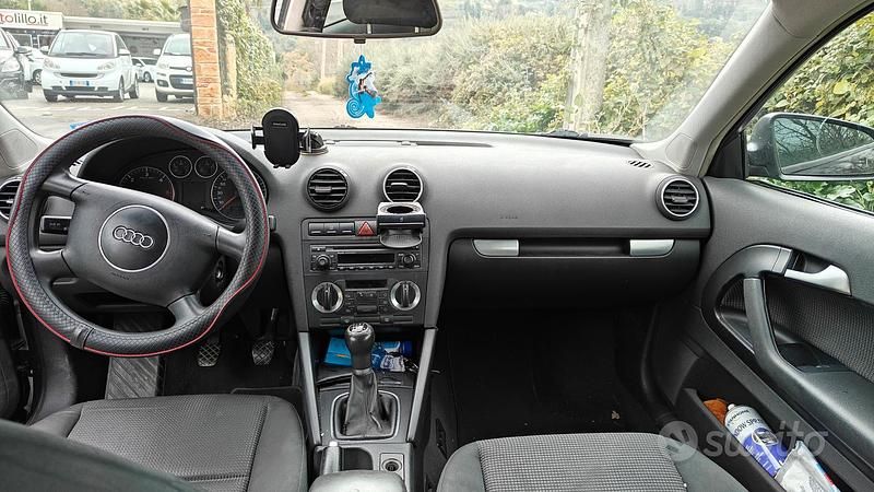 Usata Audi A3 105 CV (77 kW) 2004 Nero Utilitaria