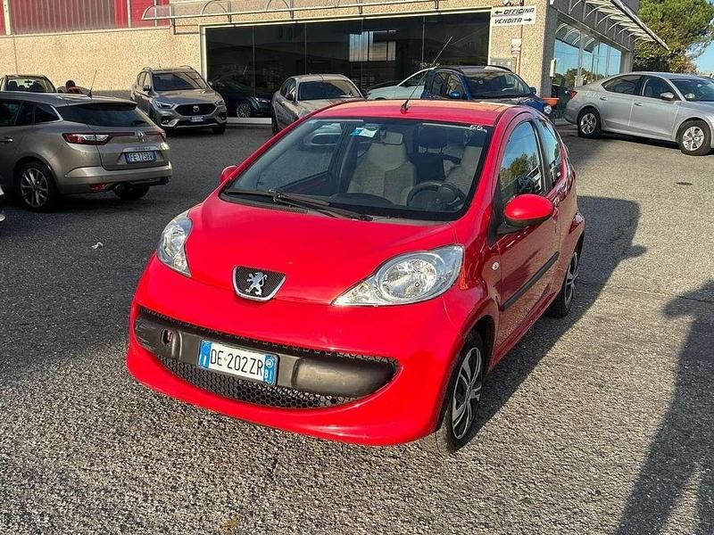 Rosso Usata 2006 Peugeot 107 Due volumi | 2500 € (Buon prezzo) - Immagine 1/4