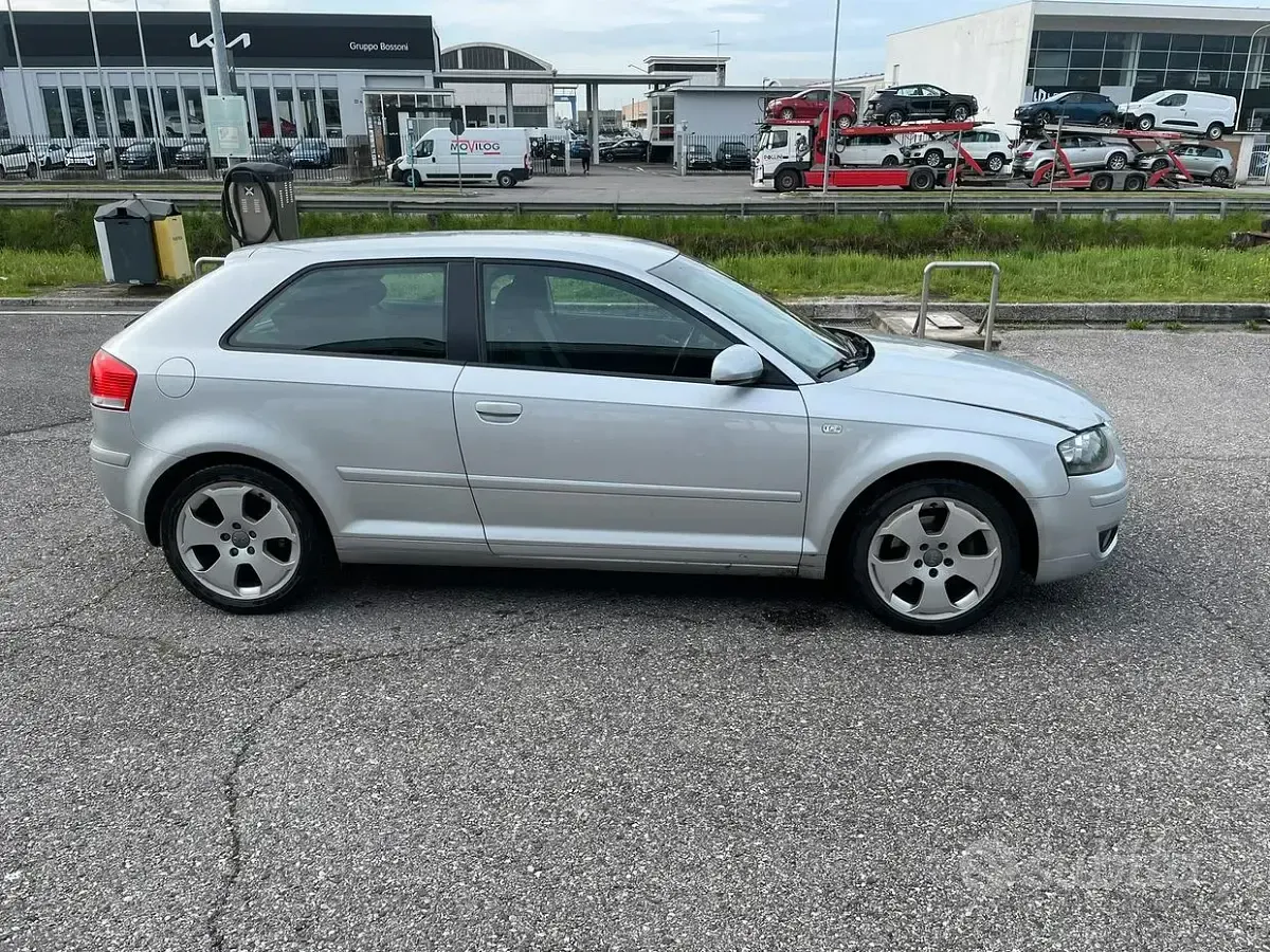Usata Audi A3 102 CV (75 kW) 2004 Grigio Utilitaria