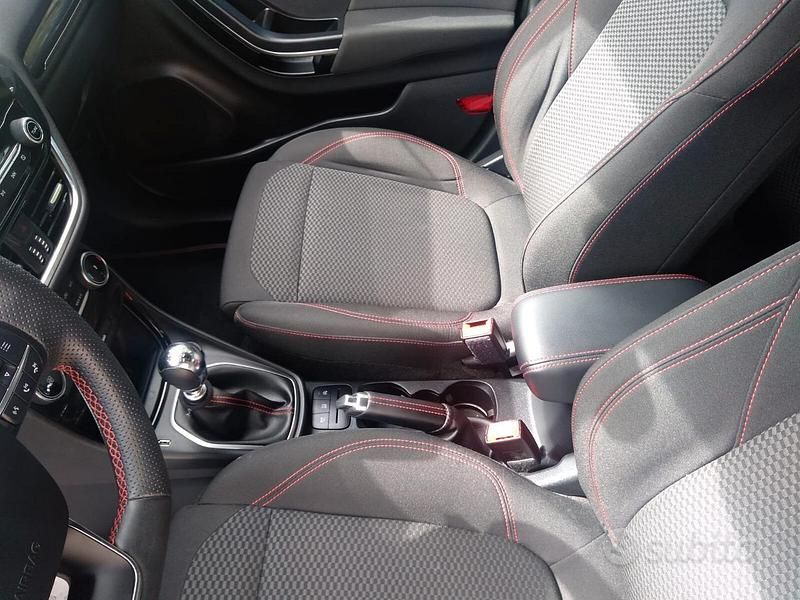 Usata Ford Puma 125 CV (91 kW) 2022 Grigio Berlina