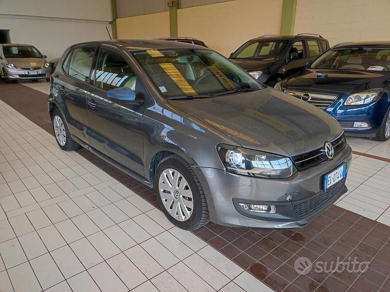 Usata VW Polo Comfortline 75 CV (55 kW) 2012 Grigio Berlina