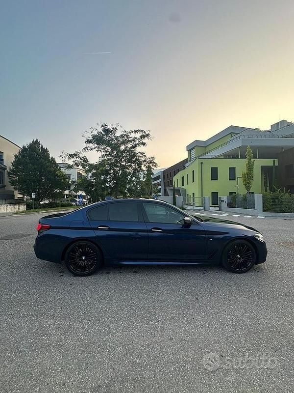 Usata BMW 540 Executive 340 CV (250 kW) 2017 Blu/azzurro Berlina