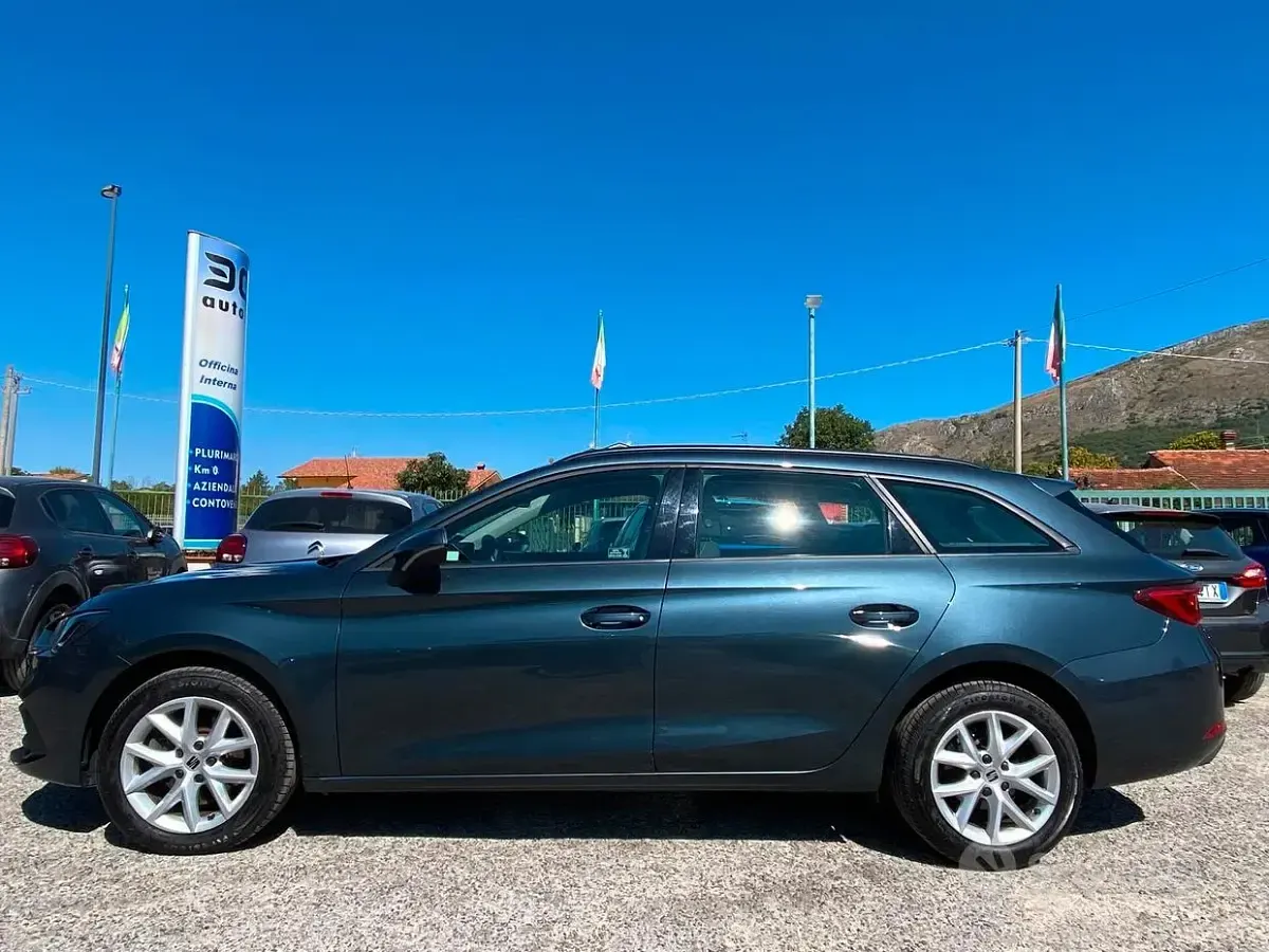 Usata Seat Leon Business 115 CV (84 kW) 2023 Grigio Station wagon