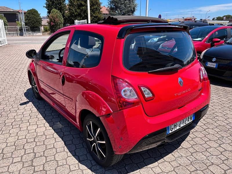 Usado Renault Twingo 75 CV (55 kW) 2012 Rojo Utilitario