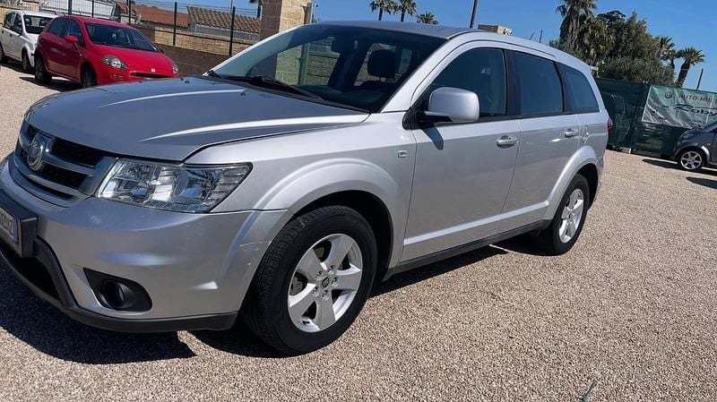 Usata Fiat Freemont Lounge 140 CV (102 kW) 2012 Argento SUV