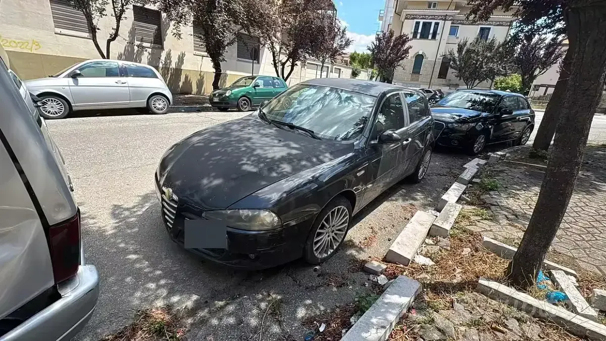 Usata Alfa Romeo 147 150 CV (110 kW) 2005 Nero Utilitaria
