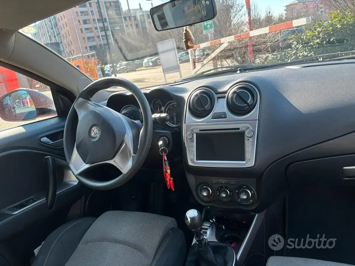Usata Alfa Romeo MiTo 79 CV (58 kW) 2011 Rosso Utilitaria