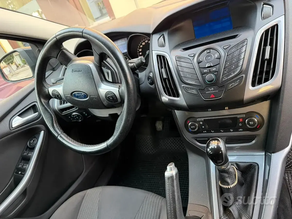 Usata Ford Focus Titanium 120 CV (88 kW) 2014 Grigio Berlina