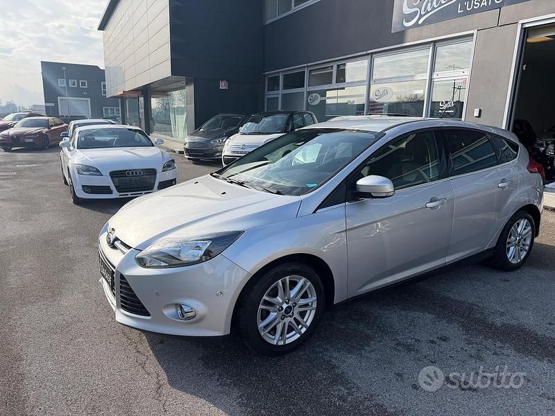 Usata Ford Focus 125 CV (91 kW) 2013 Grigio Berlina