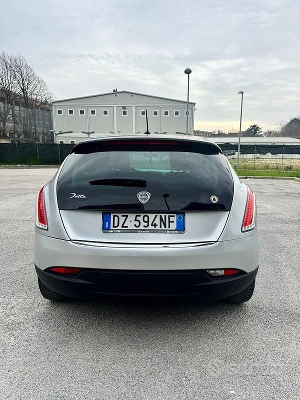 Usata Lancia Delta 2010 Grigio Utilitaria