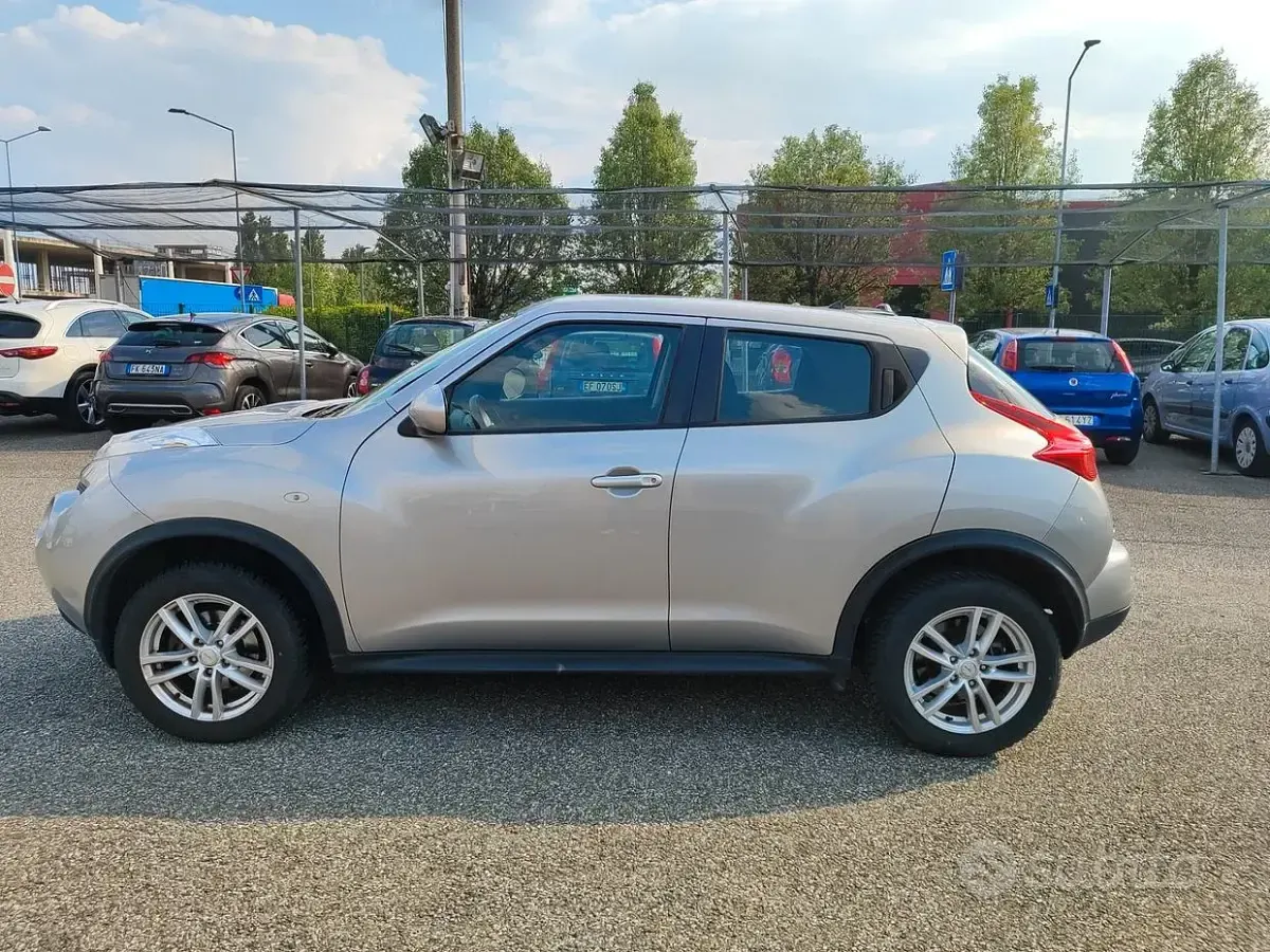 Usata Nissan Juke Visia 117 CV (86 kW) 2012 Grigio SUV