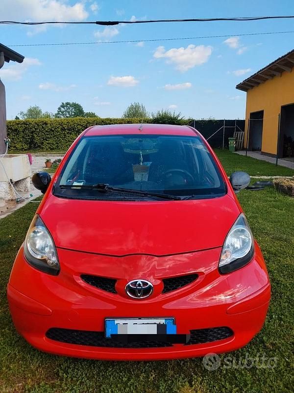 Usata Toyota Aygo 68 CV (50 kW) 2007 Utilitaria