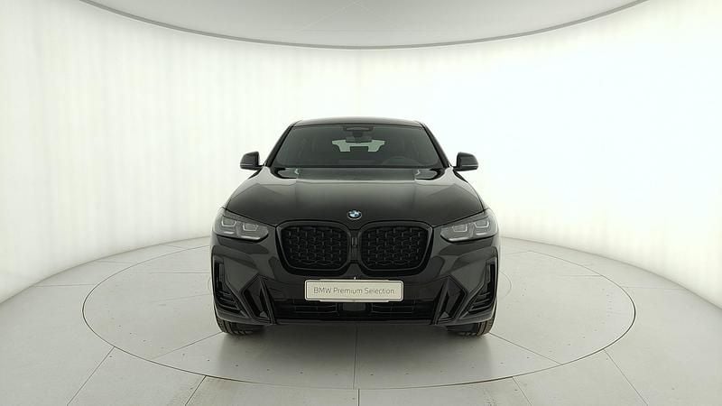 Usado BMW X4 M Sport 190 HP (139 kW) 2025 Preto SUV