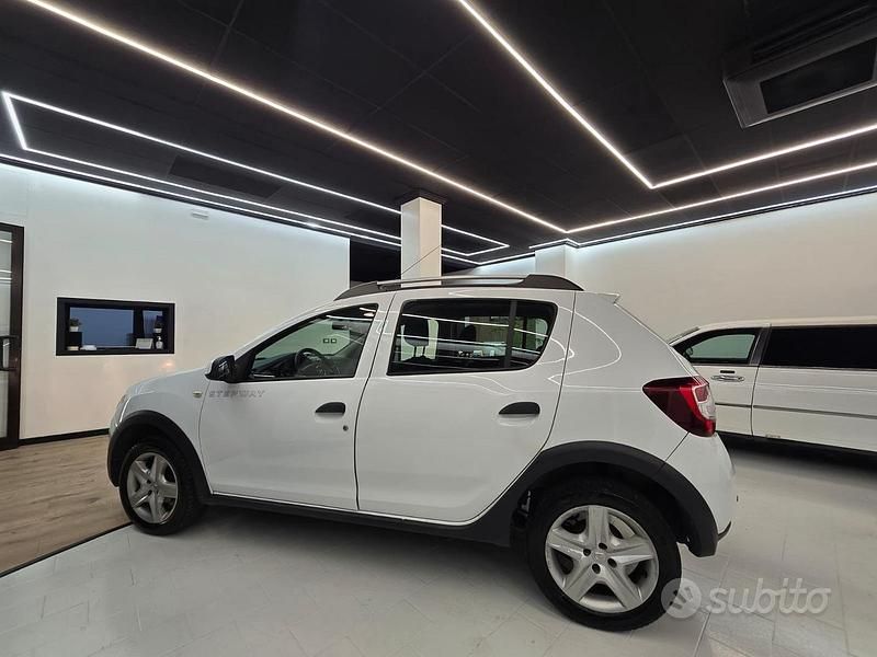 Usata Dacia Sandero Stepway 90 CV (66 kW) 2017 Bianco Berlina