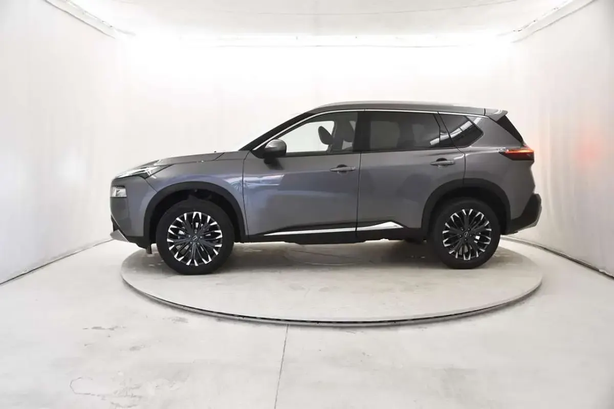 Nuova Nissan X-Trail Pack 163 CV (119 kW) 2026 Dark metal grey SUV