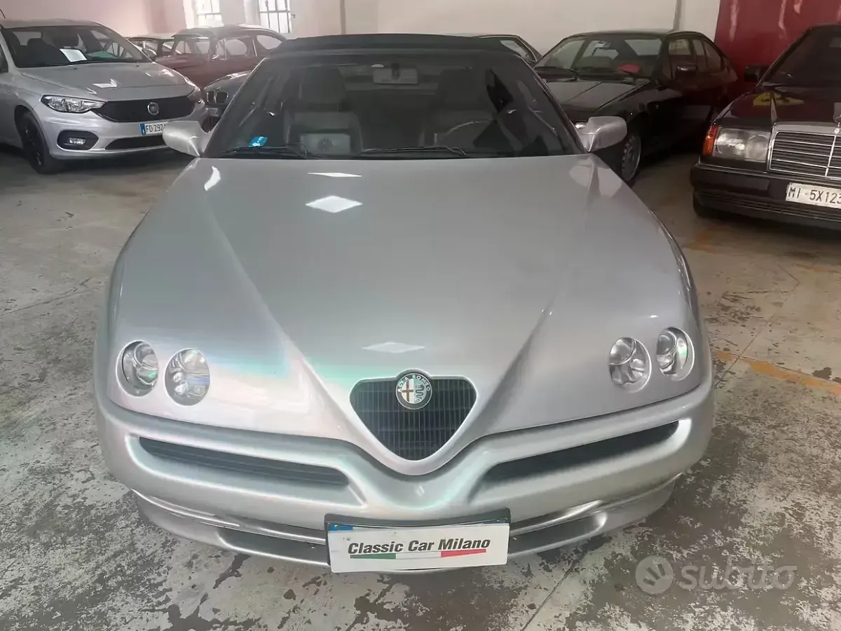 Usata Alfa Romeo Spider 150 CV (110 kW) 1996 Grigio Cabrio