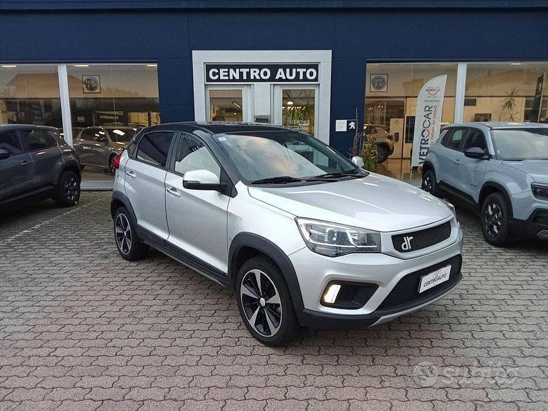 Grigio Usata 2019 DR DR3 SUV | 6500 € (Super prezzo) - Immagine 1/3