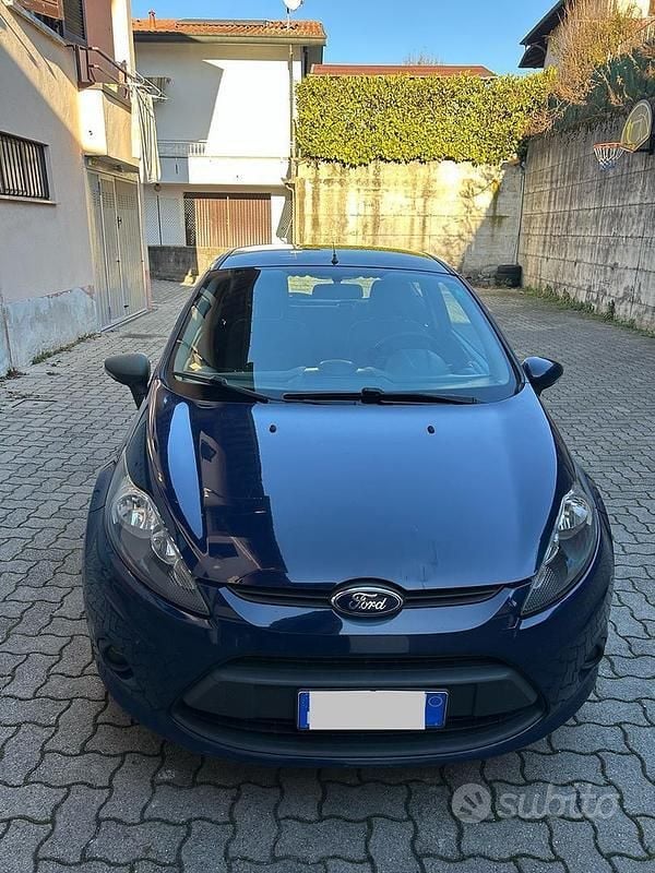 Usata Ford Fiesta 80 CV (58 kW) 2011 Blu Utilitaria