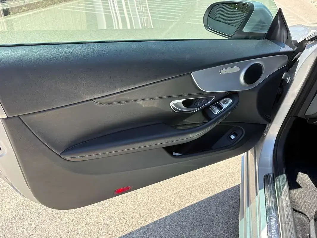 Usata Mercedes 220 Premium 170 CV (125 kW) 2018 Argento Coupé