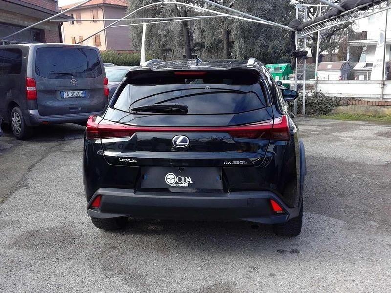 Usata Lexus UX Executive Line 145 CV (106 kW) 2019 Nero SUV