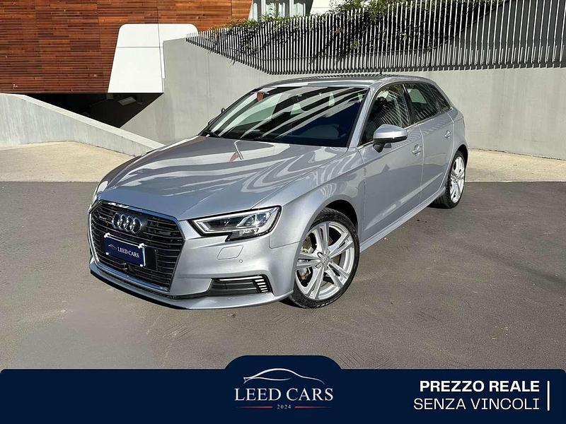 Argento Usata 2020 Audi A3 Sportback e-tron Admired Due volumi | 20.900 € (Super prezzo) - Immagine 1/4