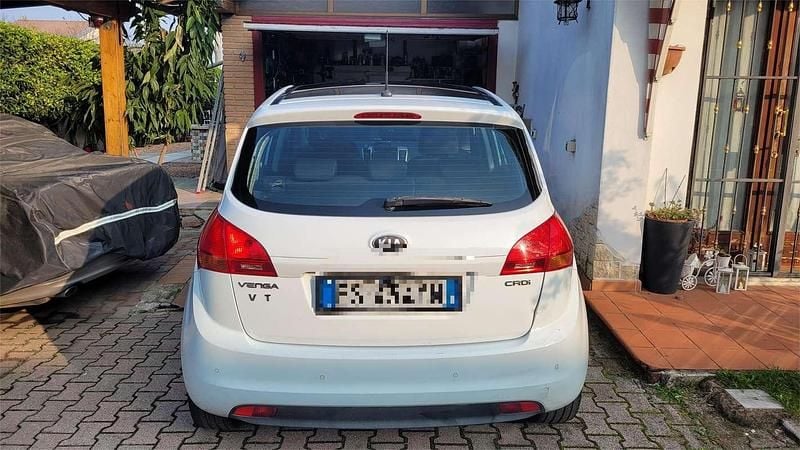 Usata Kia Venga Active 90 CV (66 kW) 2014 Utilitaria