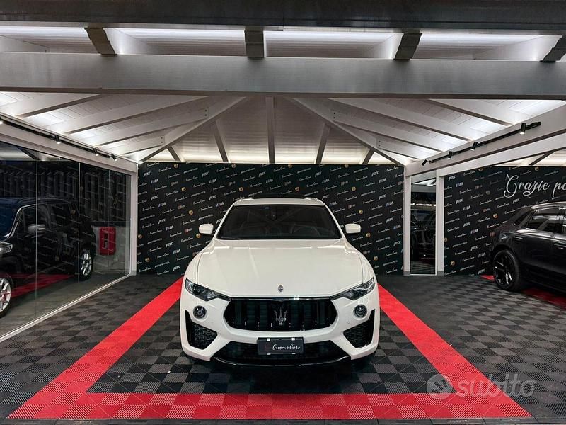 Usata Maserati GranSport 275 CV (202 kW) 2019 Bianco Station wagon