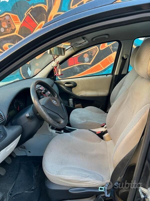 Usata Fiat Stilo 116 CV (85 kW) 2005 Grigio Station wagon