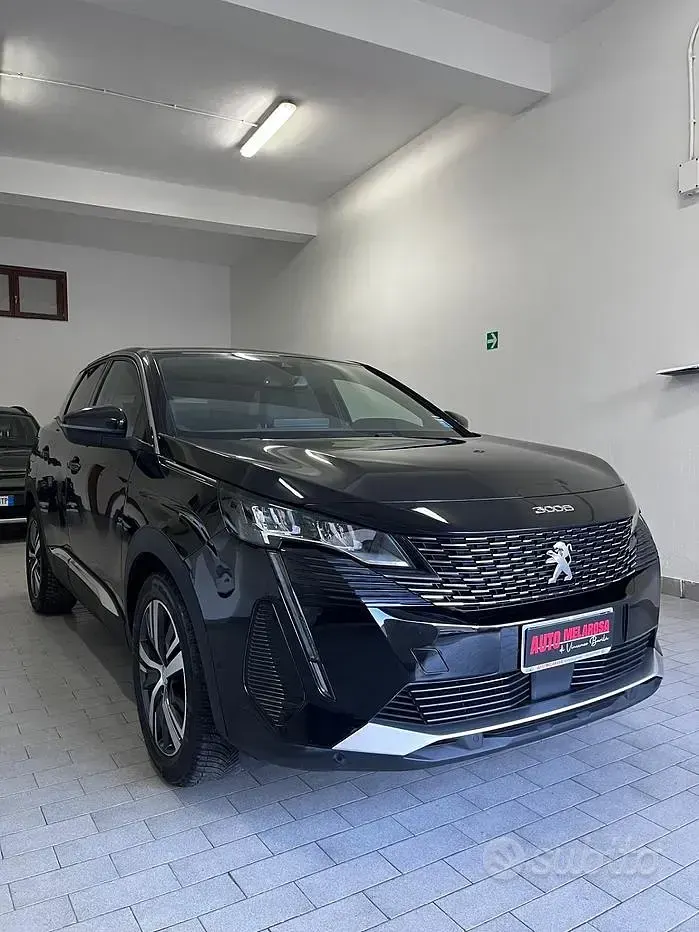 Usata Peugeot 3008 Allure 131 CV (96 kW) 2022 Nero SUV
