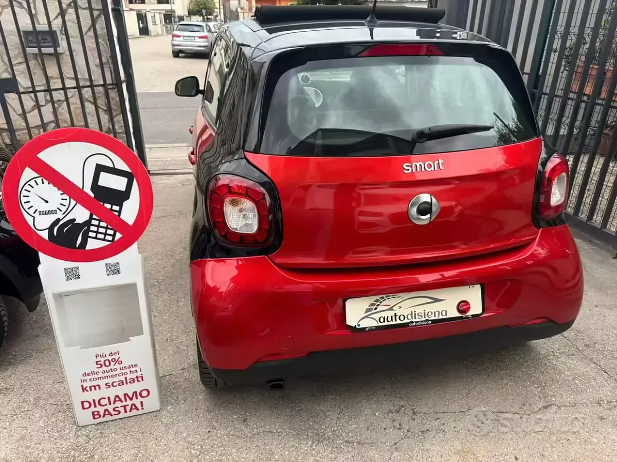Usata Smart ForFour Prime 71 CV (52 kW) 2016 Rosso Utilitaria