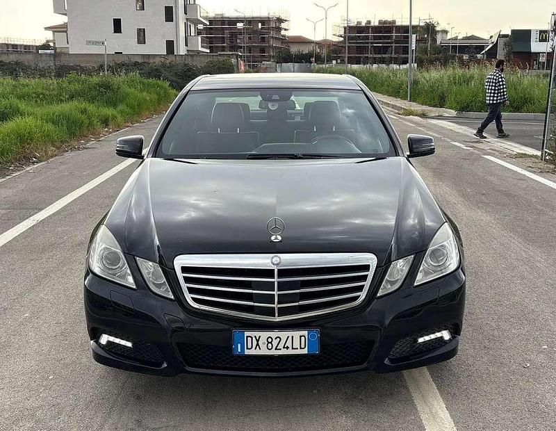 Usata Mercedes E350 231 CV (169 kW) 2009 Nero Berlina